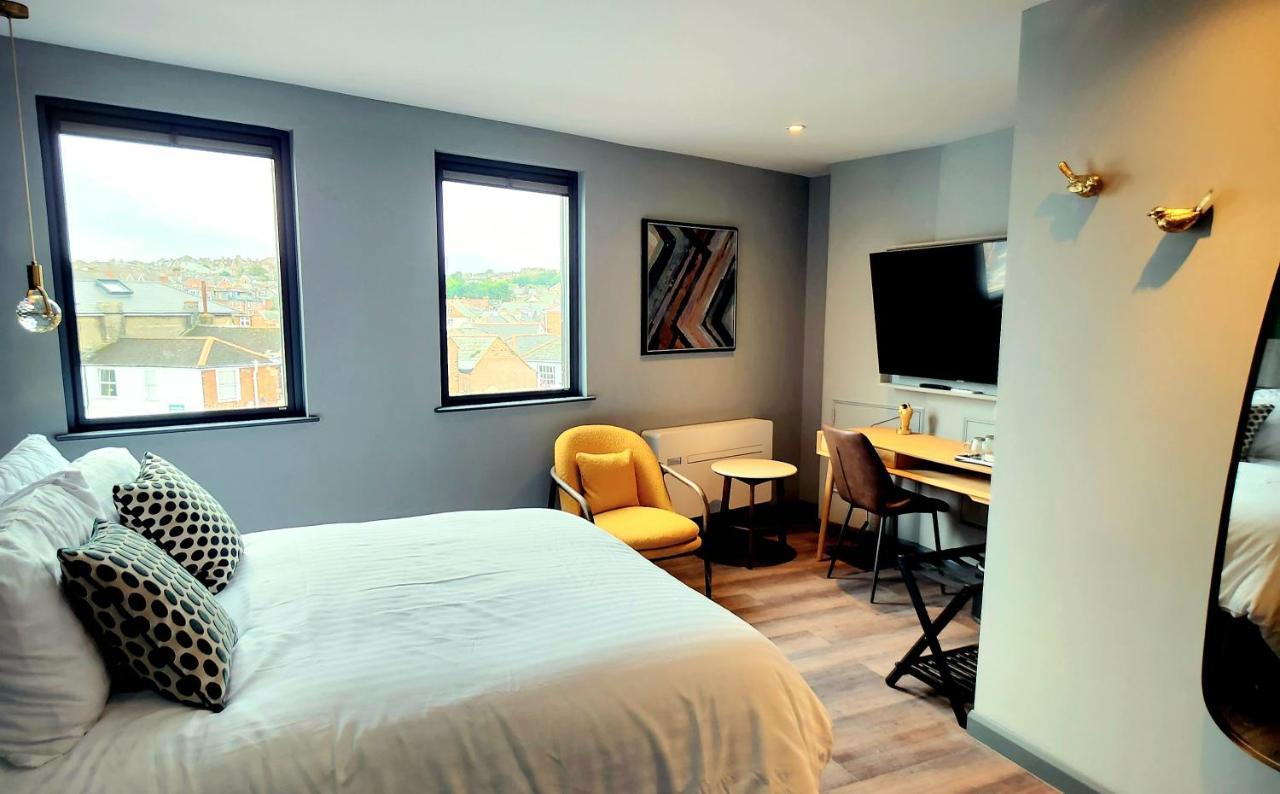 Pinnacle Suites Hotel Cowes  Extérieur photo
