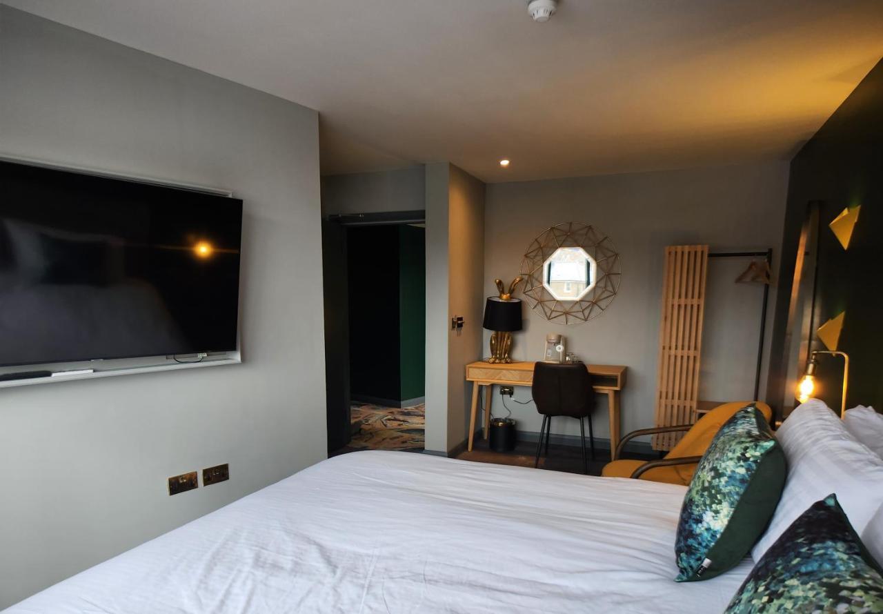 Pinnacle Suites Hotel Cowes  Extérieur photo