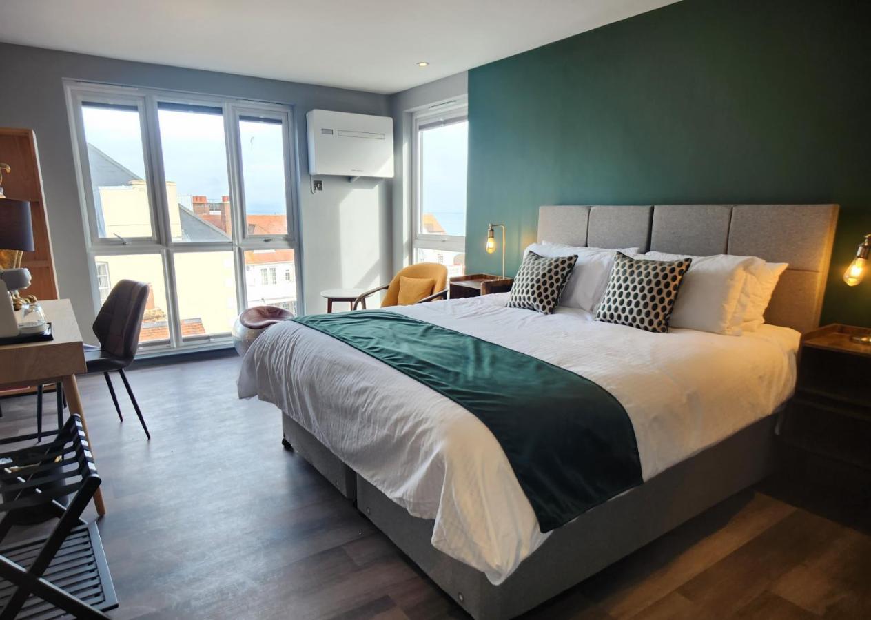 Pinnacle Suites Hotel Cowes  Extérieur photo