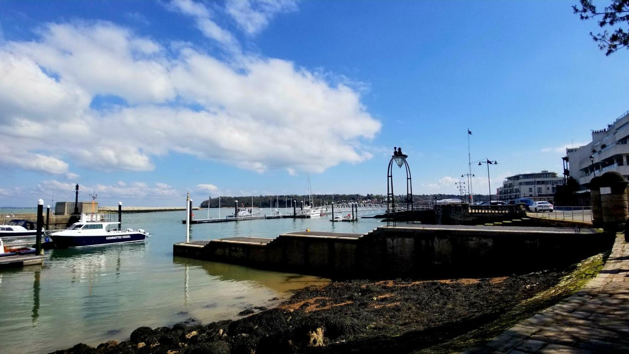 Pinnacle Suites Hotel Cowes  Extérieur photo