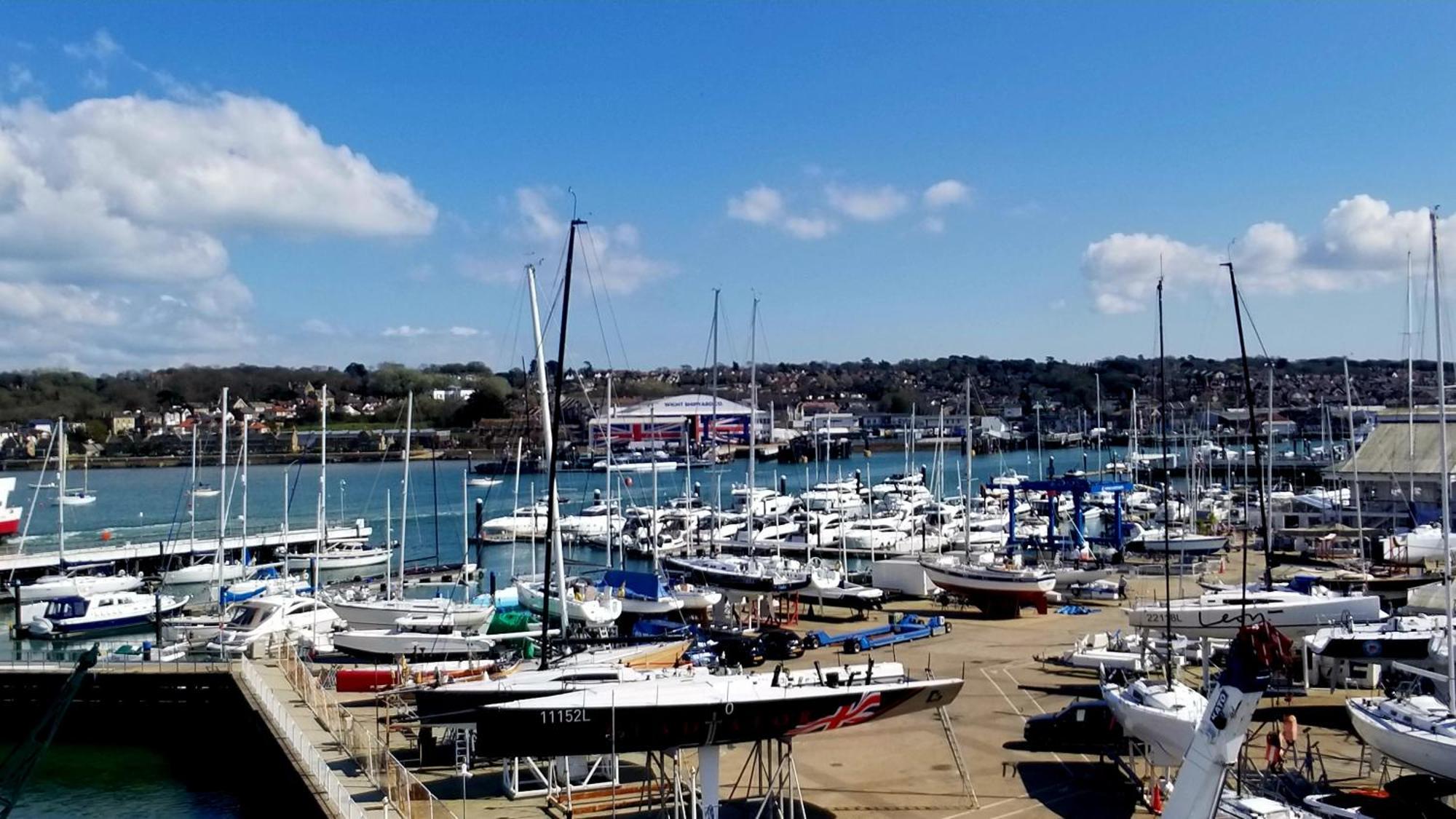 Pinnacle Suites Hotel Cowes  Extérieur photo