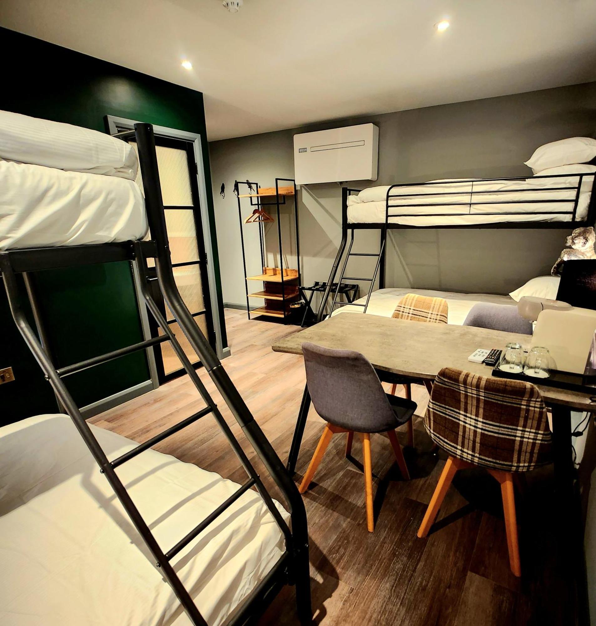 Pinnacle Suites Hotel Cowes  Extérieur photo