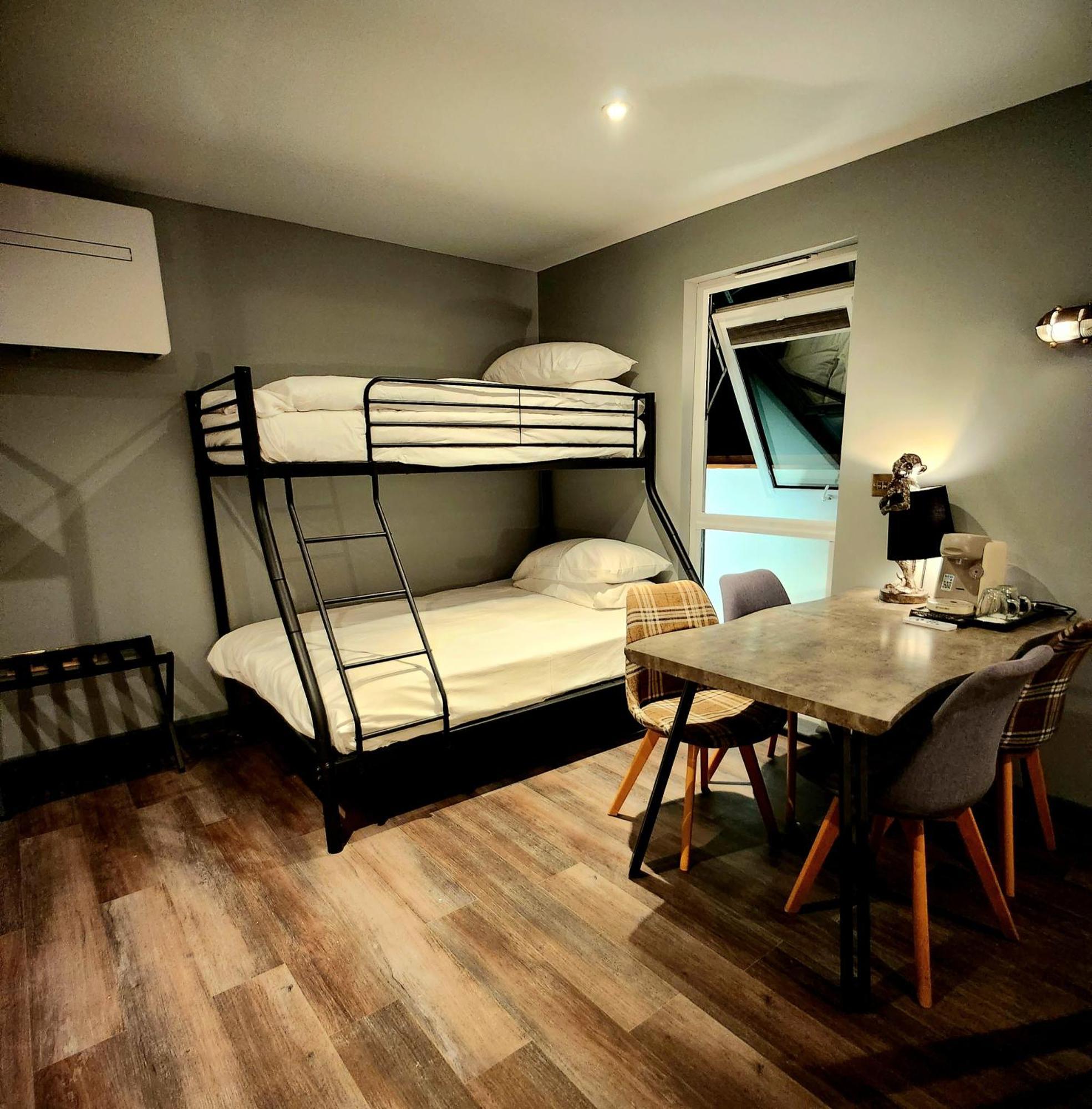 Pinnacle Suites Hotel Cowes  Extérieur photo