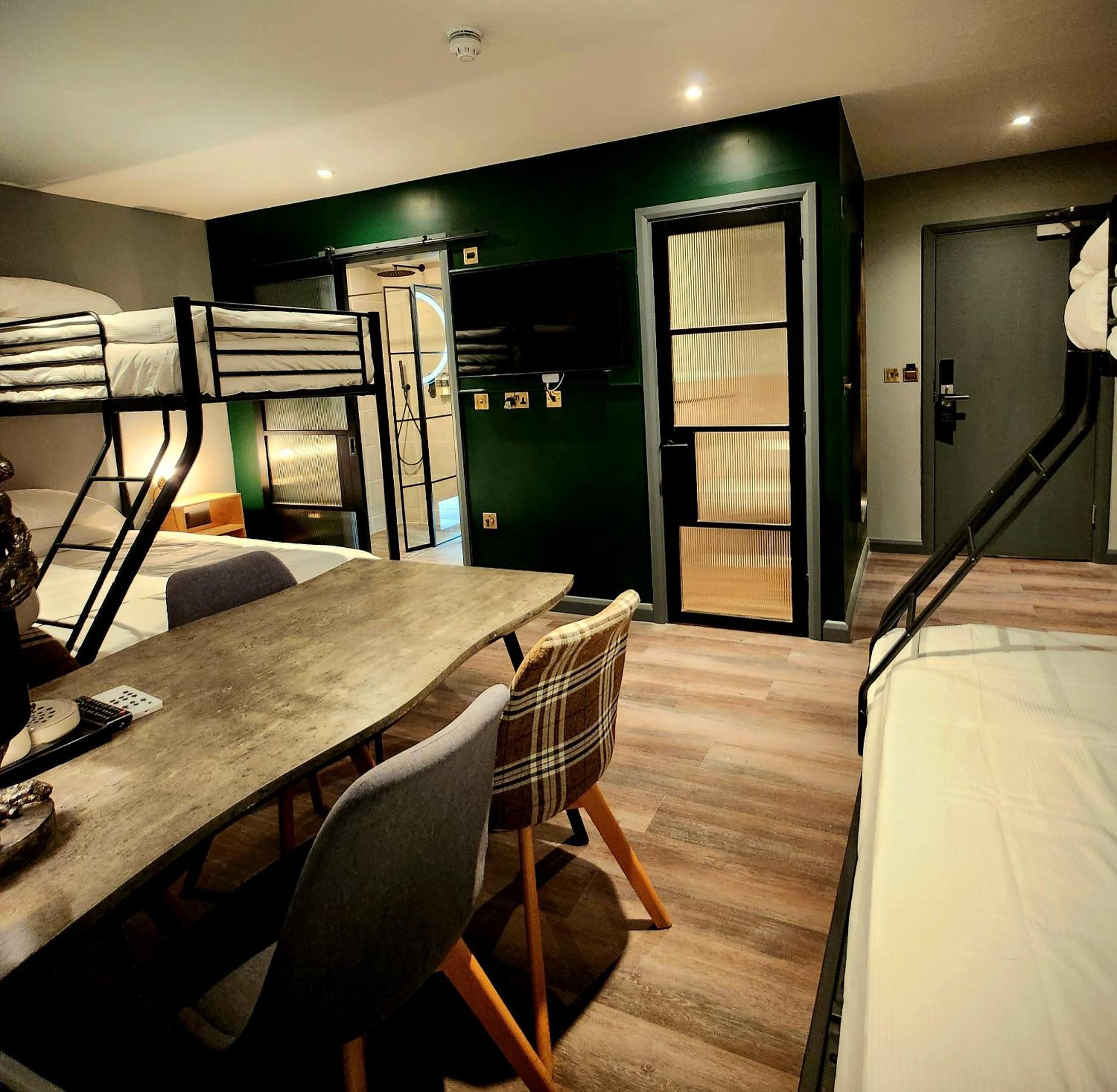 Pinnacle Suites Hotel Cowes  Extérieur photo
