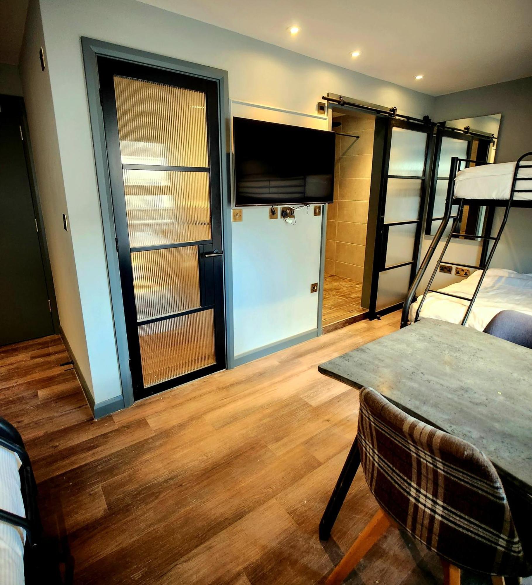 Pinnacle Suites Hotel Cowes  Extérieur photo