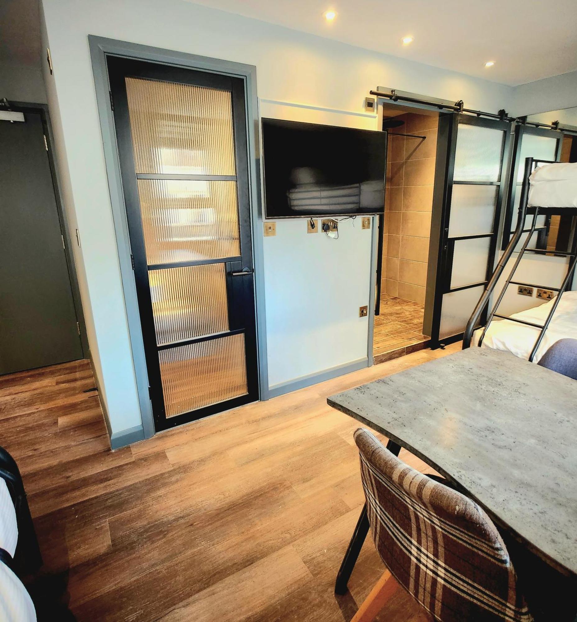 Pinnacle Suites Hotel Cowes  Extérieur photo
