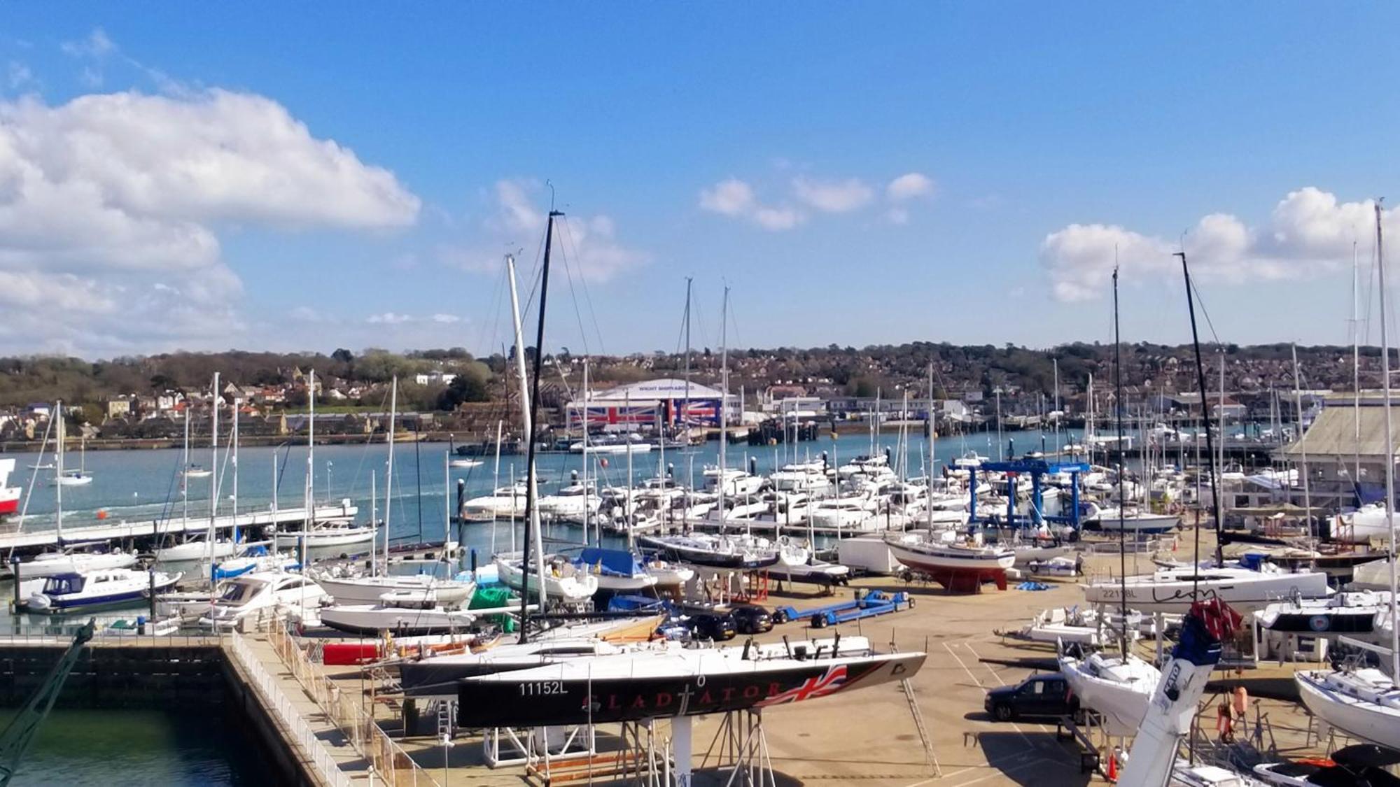 Pinnacle Suites Hotel Cowes  Extérieur photo