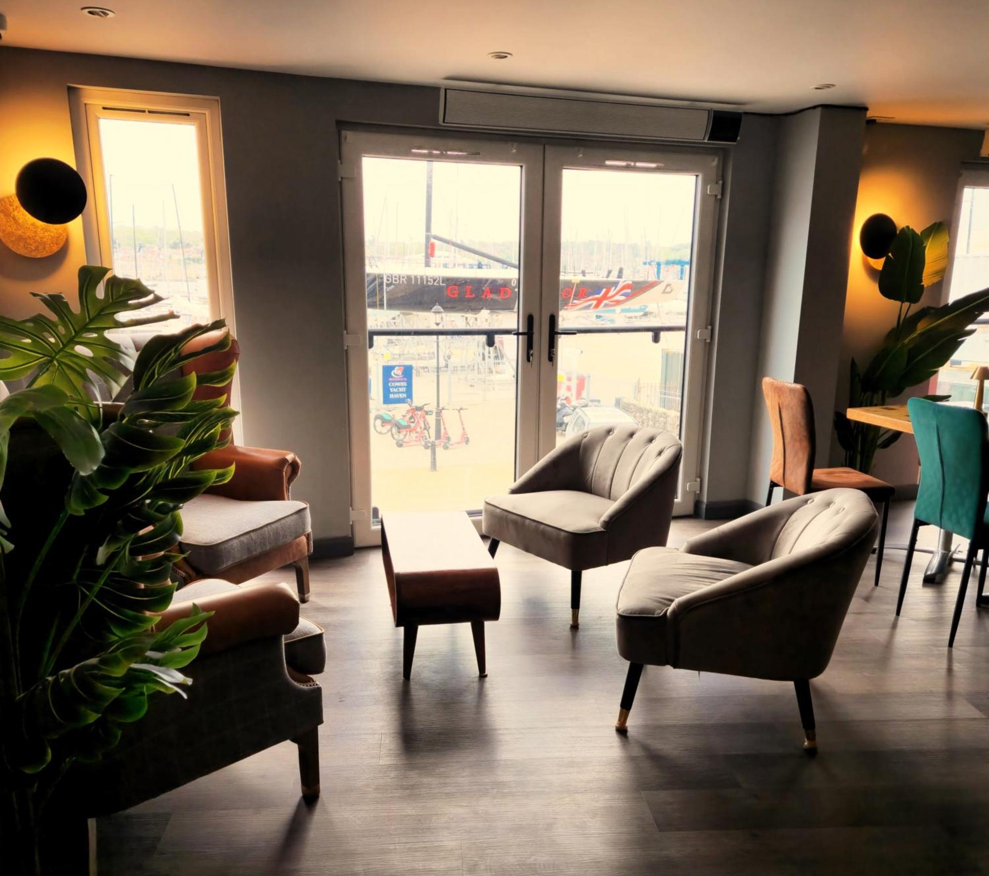 Pinnacle Suites Hotel Cowes  Extérieur photo